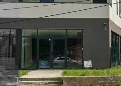 Locaux professionnels et annexe à pompignac (33)