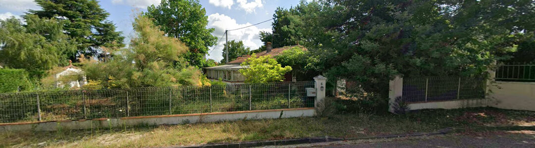 Maison avec garage et piscine à Saint Médard en Jalles (33)