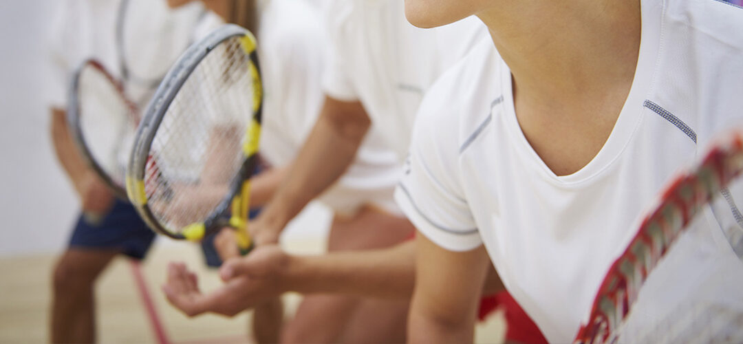 Blessure au Squash : du court à la cour, qui est responsable ?